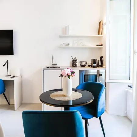 Mada Charm Piazza 베르나차