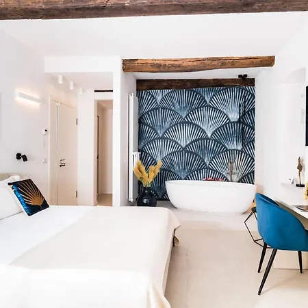 Mada Charm Piazza Apartment Vernazza